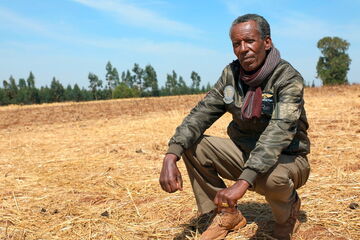 Äthiopischer Landwirt Eshetu. Photo: GIZ